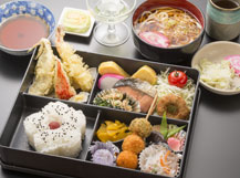 お食事