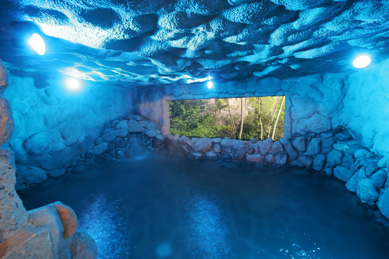 湯の花　洞窟風呂